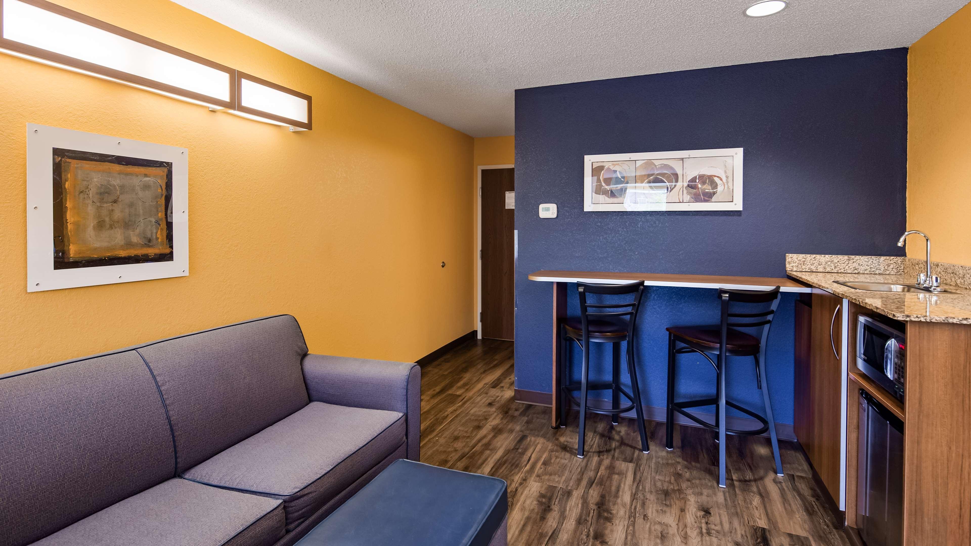 Surestay By Western Hotel